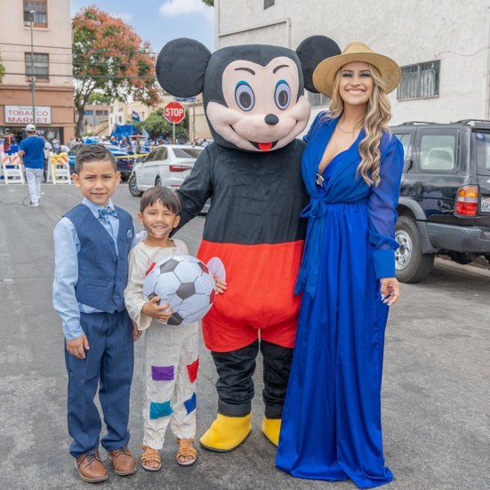 Desfile de Independencia 15 de Septiembre  I Abogados Salvadoreño Los Angeles