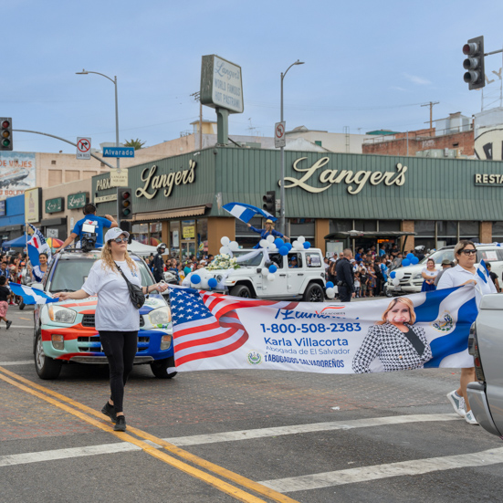 Desfile de Independencia 15 de Septiembre  I Abogados Salvadoreño Los Angeles