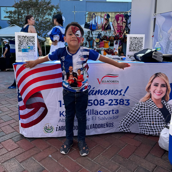 Desfile Centroamericano apoyando a DEFISAL-  I Abogados Salvadoreño Los Angeles