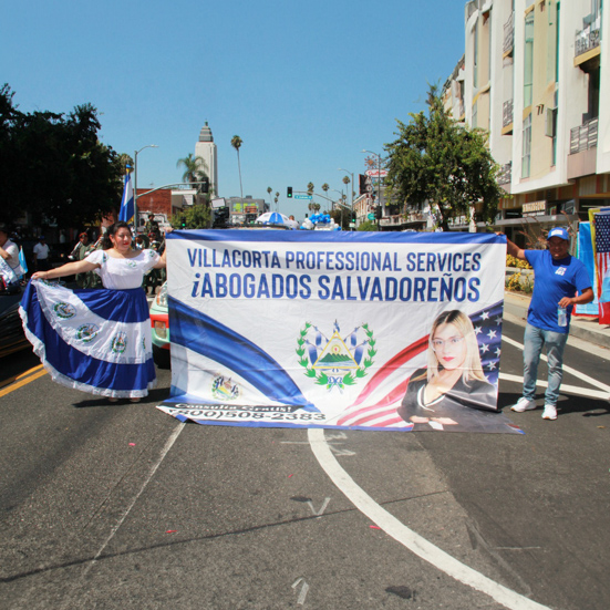 Desfile Centroamericano apoyando a DEFISAL-  I Abogados Salvadoreño Los Angeles