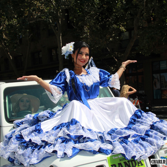 Desfile Centroamericano apoyando a DEFISAL-  I Abogados Salvadoreño Los Angeles