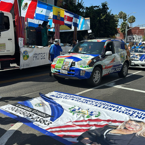 Desfile Centroamericano apoyando a DEFISAL-  I Abogados Salvadoreño Los Angeles